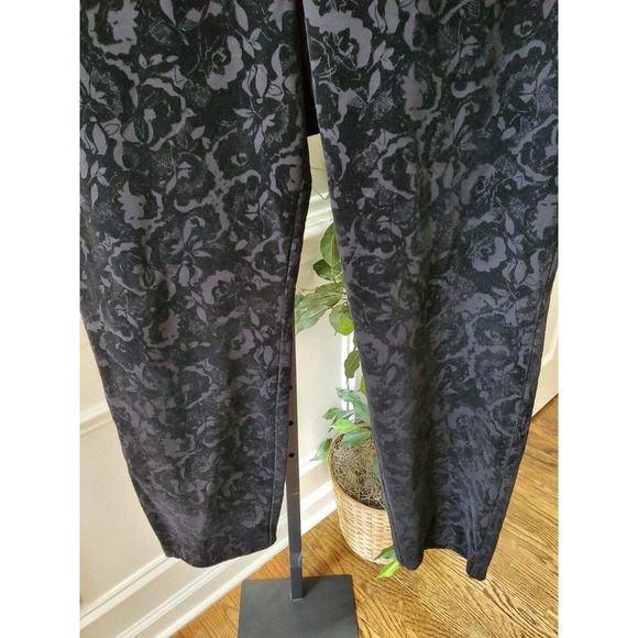 Alfani Women's Black Brocade Rayon Mid Rise Pull on Straight Casual Pant 22W - Picture 3 of 10